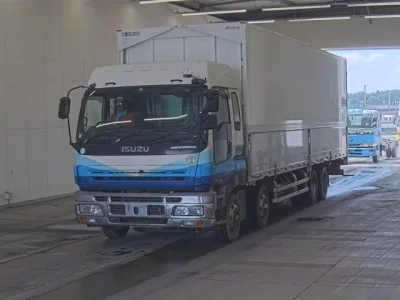 Isuzu GIGA