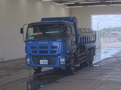 Isuzu GIGA