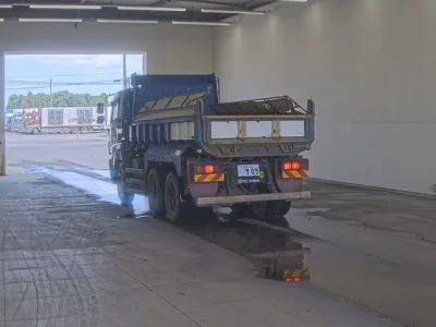 Isuzu GIGA