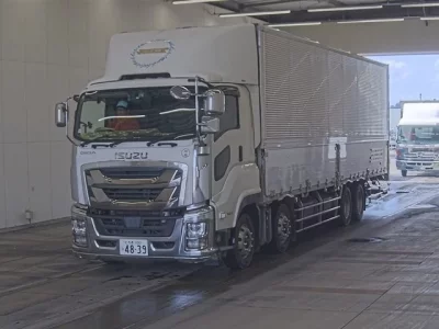 Isuzu GIGA
