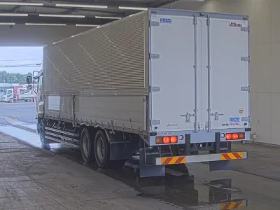 Isuzu GIGA