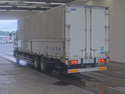 Isuzu GIGA