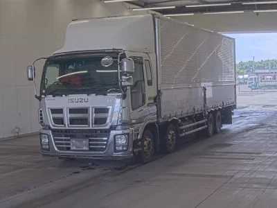 Isuzu GIGA