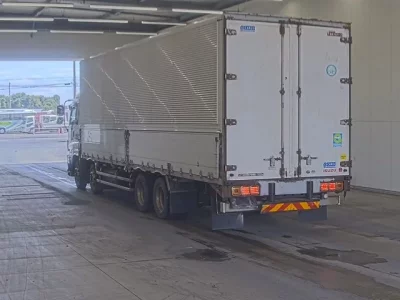 Isuzu GIGA