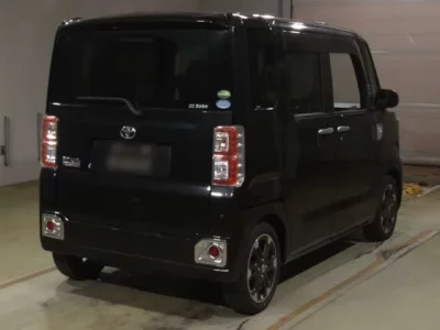 Toyota PIXIS MEGA