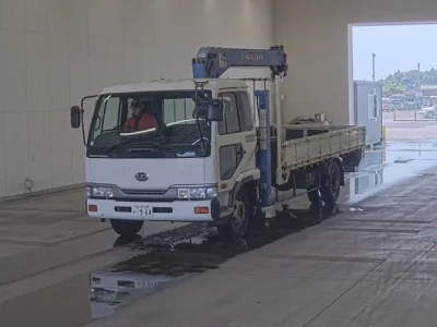 Nissan TRUCK