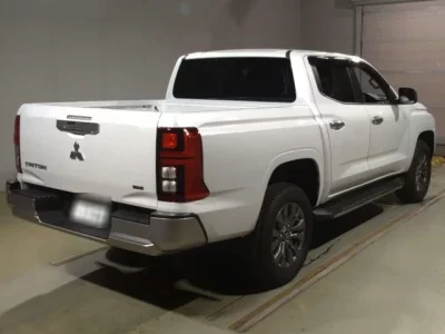 Mitsubishi TRITON