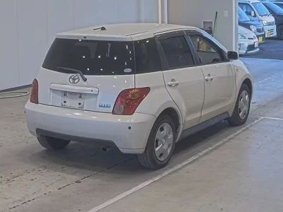 Toyota IST