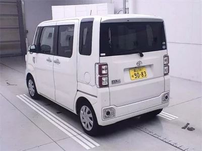 Toyota PIXIS MEGA