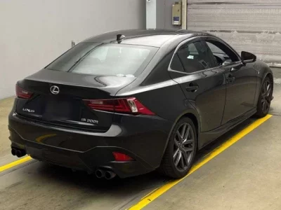 Lexus IS