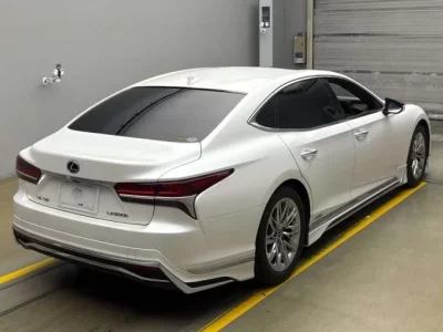 Lexus LS