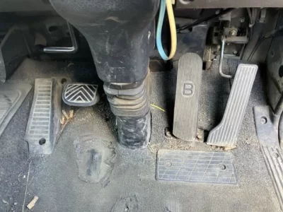 Nissan TRUCK