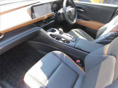 Toyota CROWN CROSSOVER