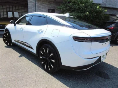 Toyota CROWN CROSSOVER
