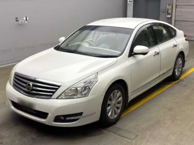 Nissan TEANA