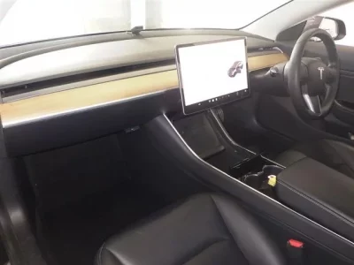 Tesla MODEL3