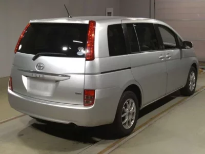 Toyota ISIS