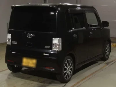 Toyota PIXIS SPACE