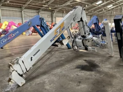 TADANO CRANE