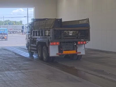 Hino SUPER DOLPHIN