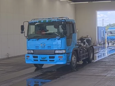 Hino TRUCK