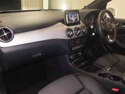 Mercedes-Benz B CLASS
