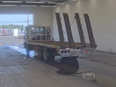 Hino TRUCK