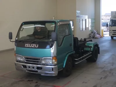 Nissan TRUCK