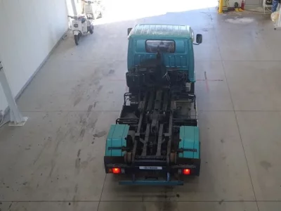 Nissan TRUCK
