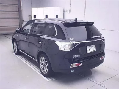 Mitsubishi OUTLANDER PHEV