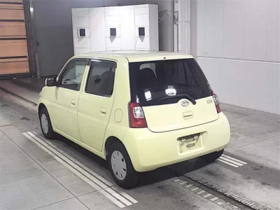 Daihatsu Esse