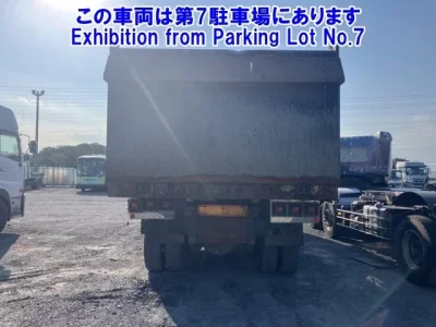 Nissan TRUCK