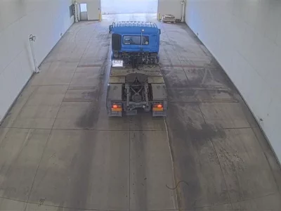 Nissan TRUCK