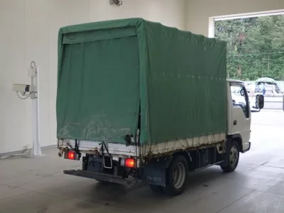 Nissan TRUCK