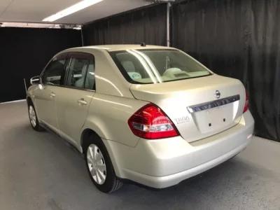 Nissan TIIDA LATIO