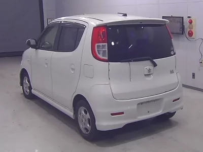 Suzuki MRWAGON