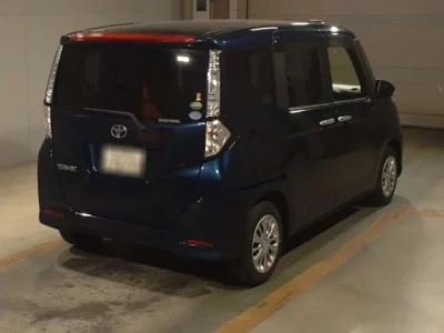 Toyota TANK