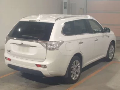Mitsubishi OUTLANDER PHEV