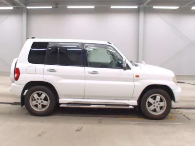Mitsubishi PAJERO IO