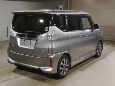Mitsubishi DELICA D2