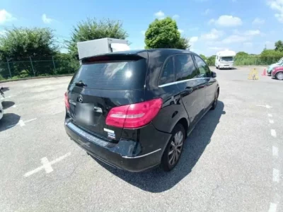 Mercedes-Benz B CLASS