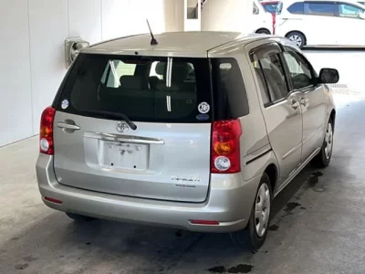Toyota RAUM