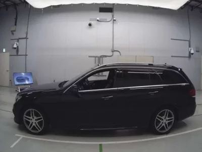 Mercedes-Benz E CLASS WAGON