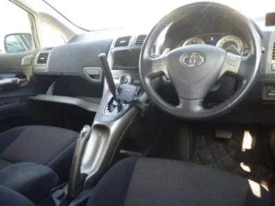 Toyota BLADE