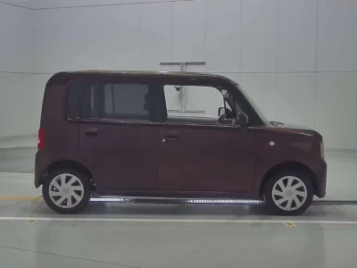 Toyota PIXIS SPACE