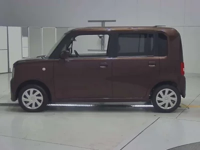 Toyota PIXIS SPACE
