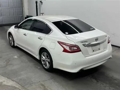 Nissan TEANA