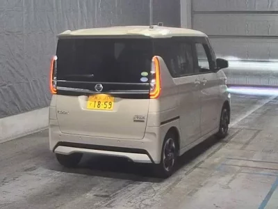 Nissan ROOX