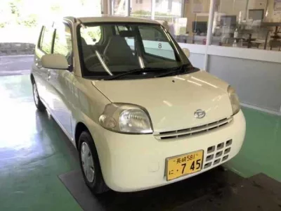 Daihatsu Esse
