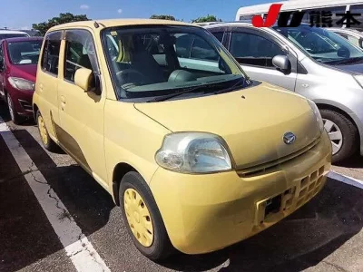 Daihatsu Esse